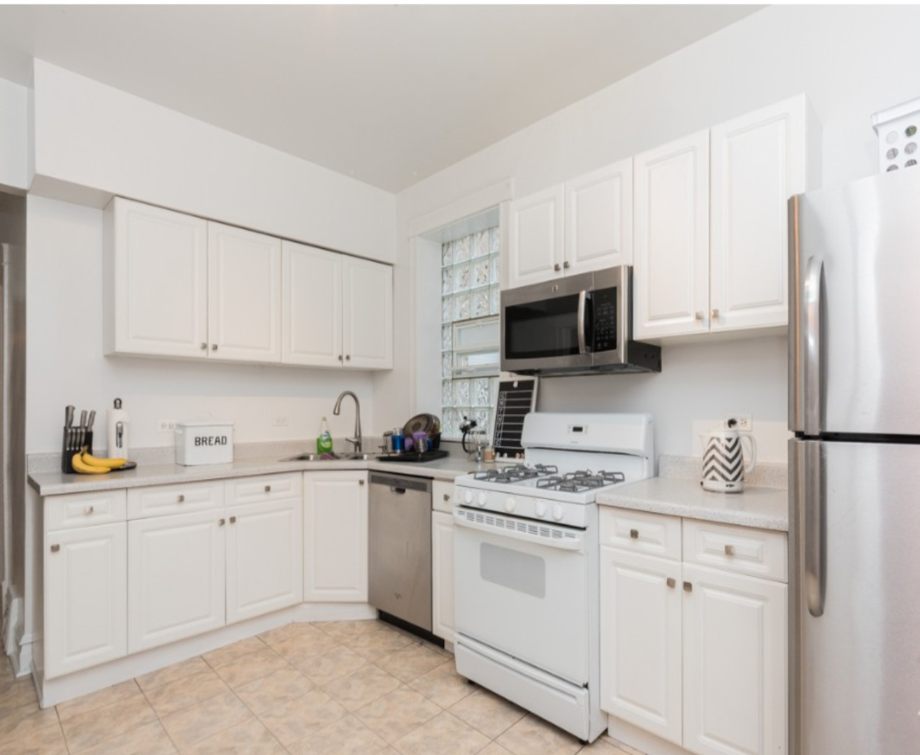 3712 North Racine Avenue Chicago, IL 60613 - Photo 9 of 31