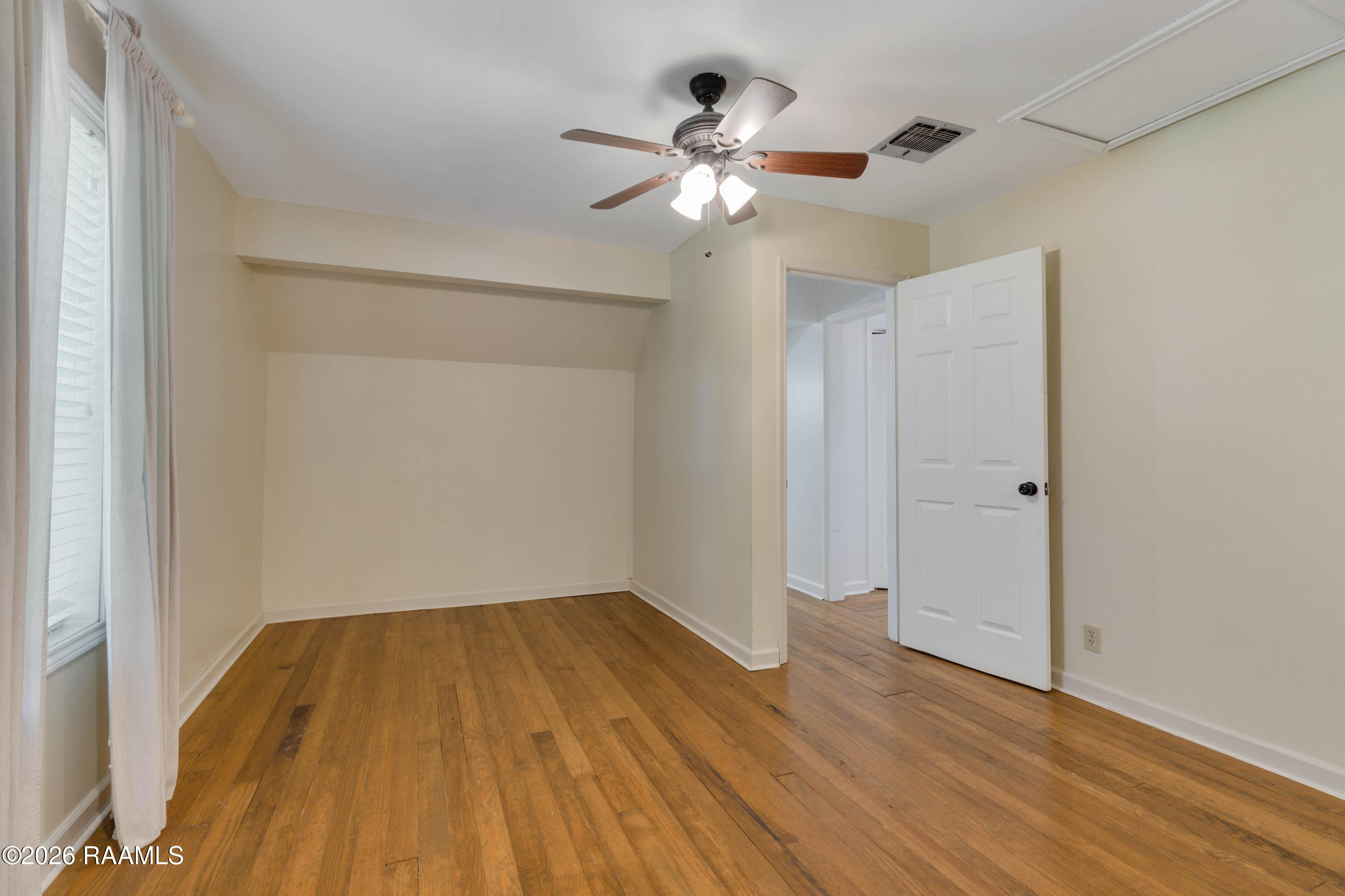708 Kyle Landry Road New Iberia, LA 70563 - Photo 25 of 30 Upstairs Bedroom 2
