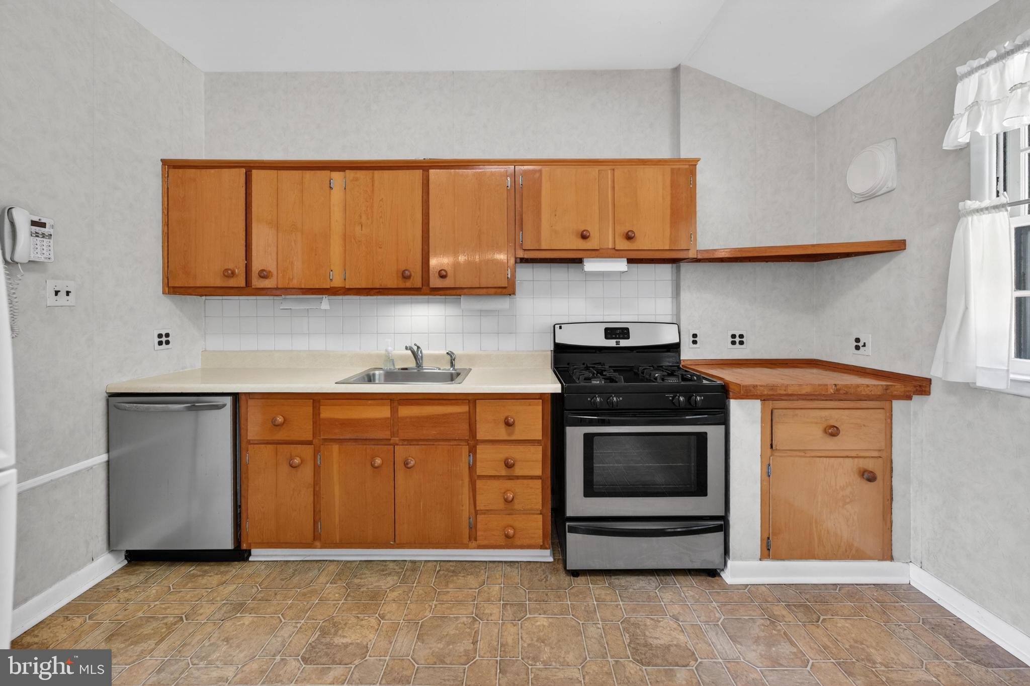 804 Johns Road Cherry Hill, NJ 08034 - Photo 9 of 24