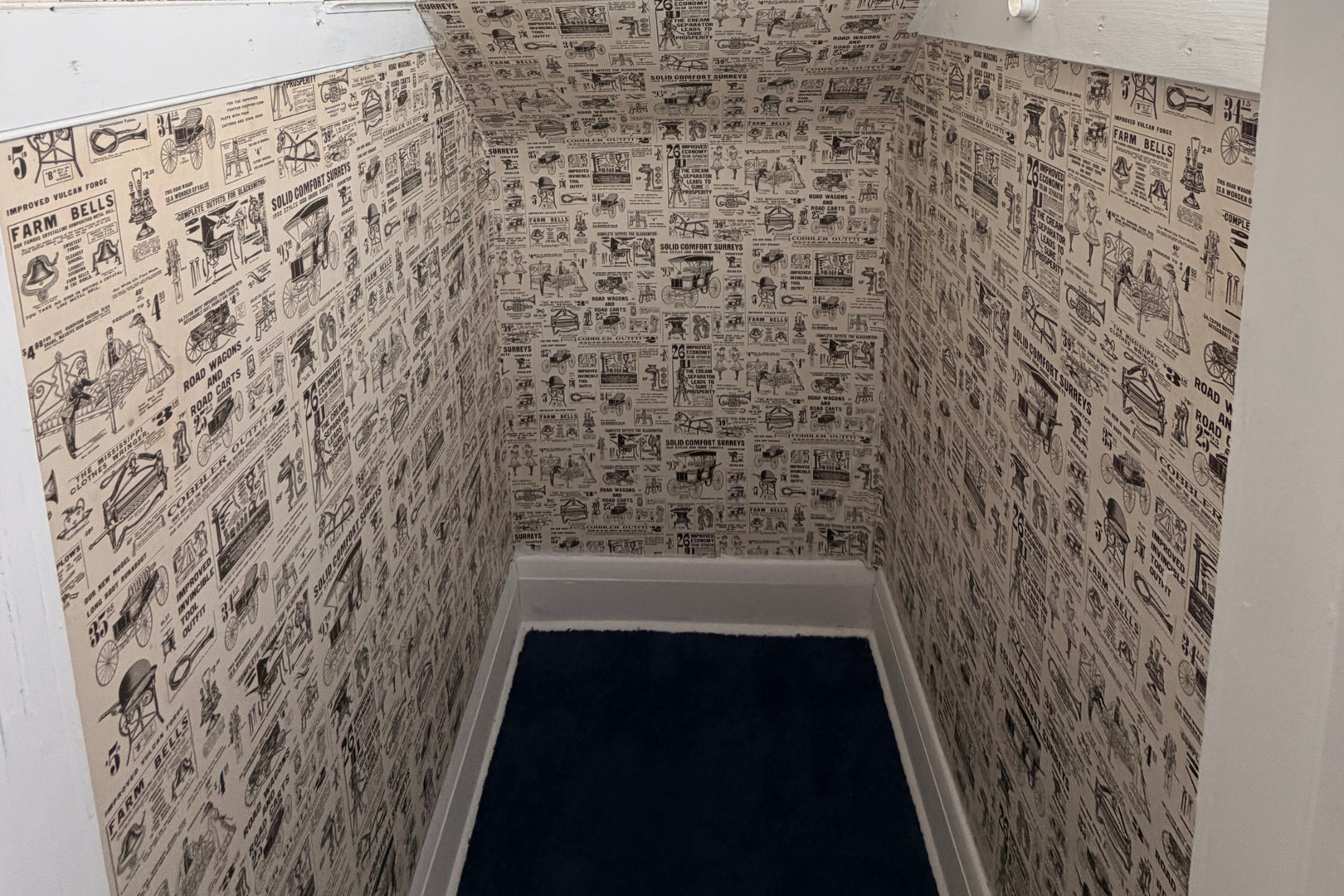 353 South 5th Avenue Kankakee, IL 60901 - Photo 8 of 12 a bathroom with a shower curtain