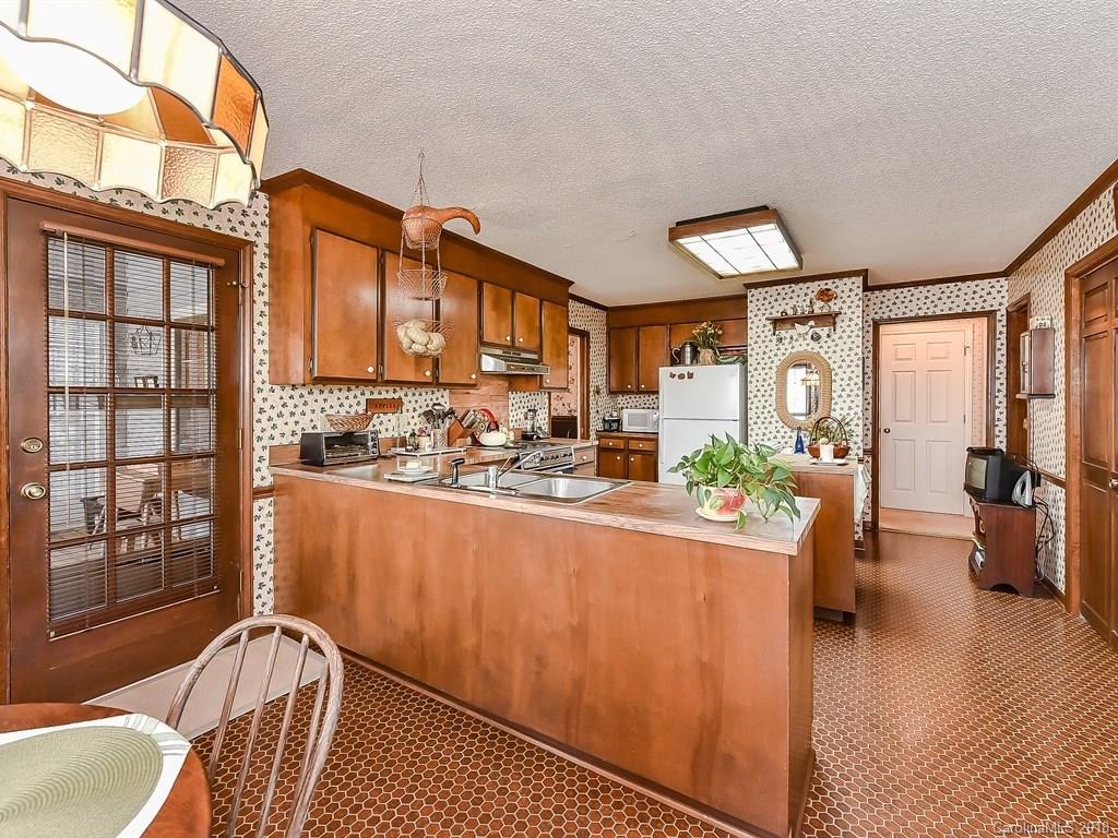 10202 Rocking Chair Road Matthews, NC 28105 - Photo 13 of 34 Gallery Image 13
