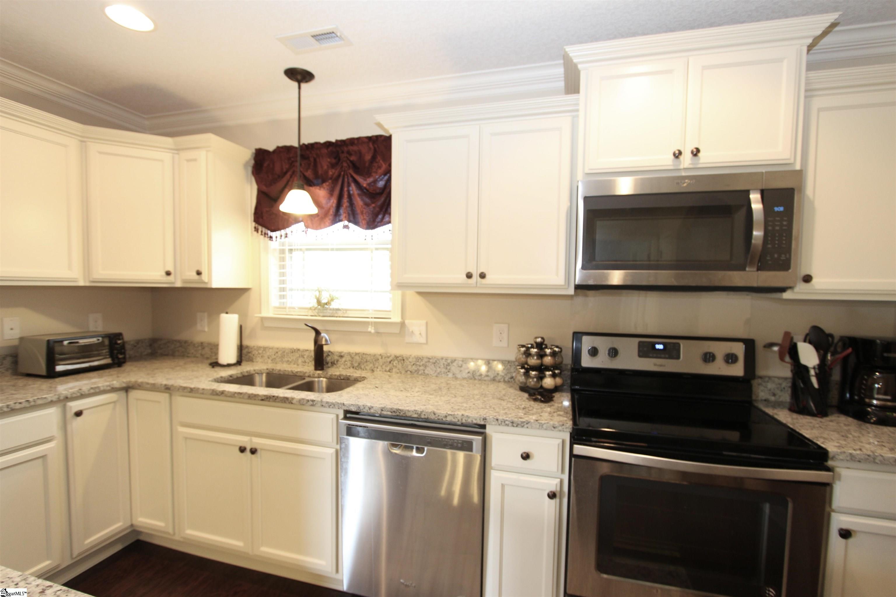 604 Thomas Edwards Lane Greer, SC 29651 - Photo 8 of 26 Gallery Image 8