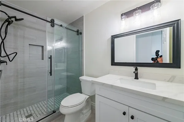 $1,250,000 | 17 Avignon Avenue, Lake Forest, CA 92610