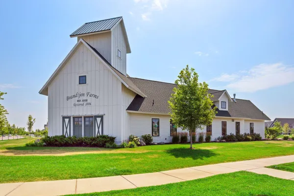 $499,999 | 5013 162nd Street West, Lakeville, MN 55044