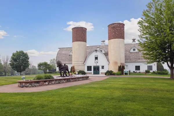 $499,999 | 5013 162nd Street West, Lakeville, MN 55044