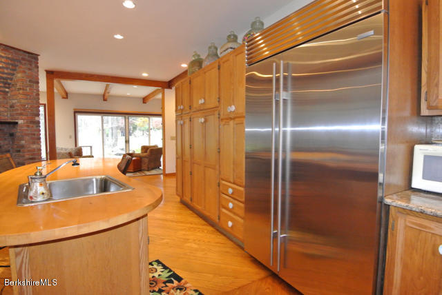 16 Averic Road Stockbridge, MA 01266 - Photo 9 of 24