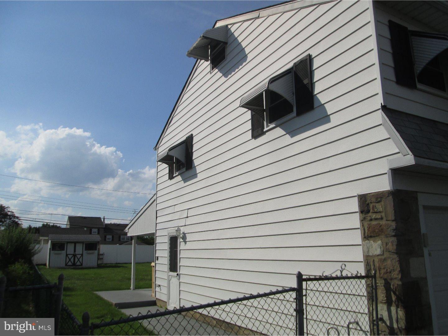 274 Hickory Road Warminster, PA 18974 - Photo 20 of 23 Exterior Side
