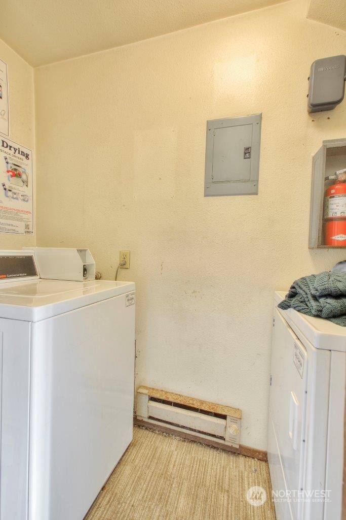 440 Southwest 155th Street Burien, WA 98166 - Photo 14 of 22 a utility room with dryer and washer