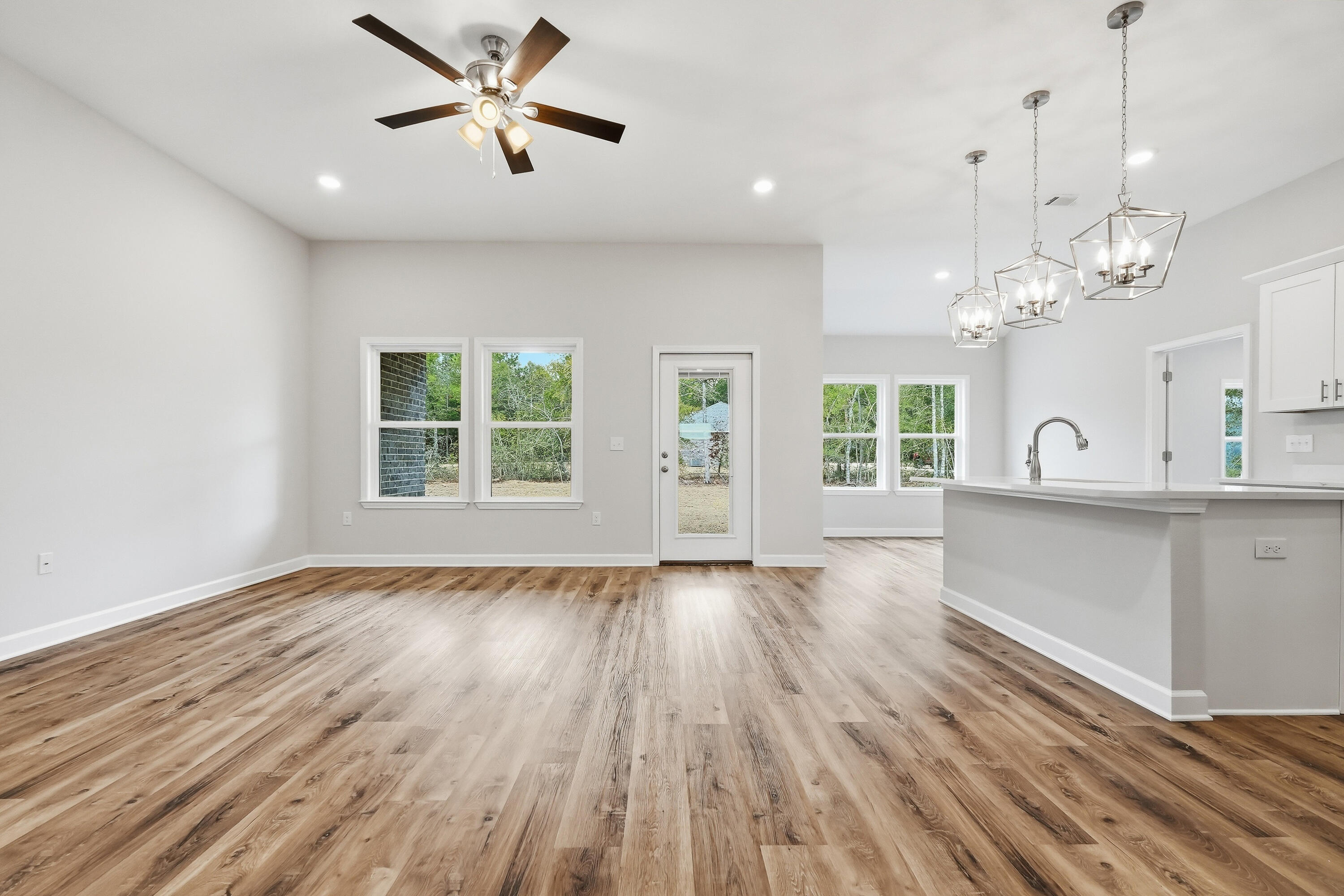 6110 Mildreds Way Crestview, FL 32539 - Photo 4 of 29 6110 mildred way-16