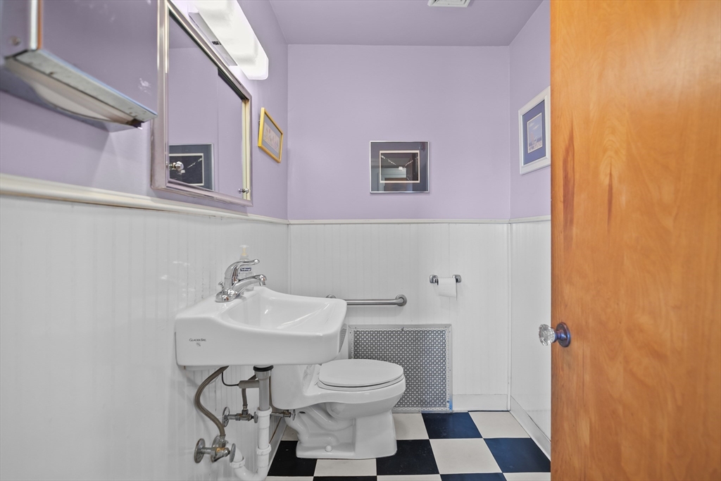 74 Valley Middletown Ri 02842 Middletown, RI 02842 - Photo 23 of 42