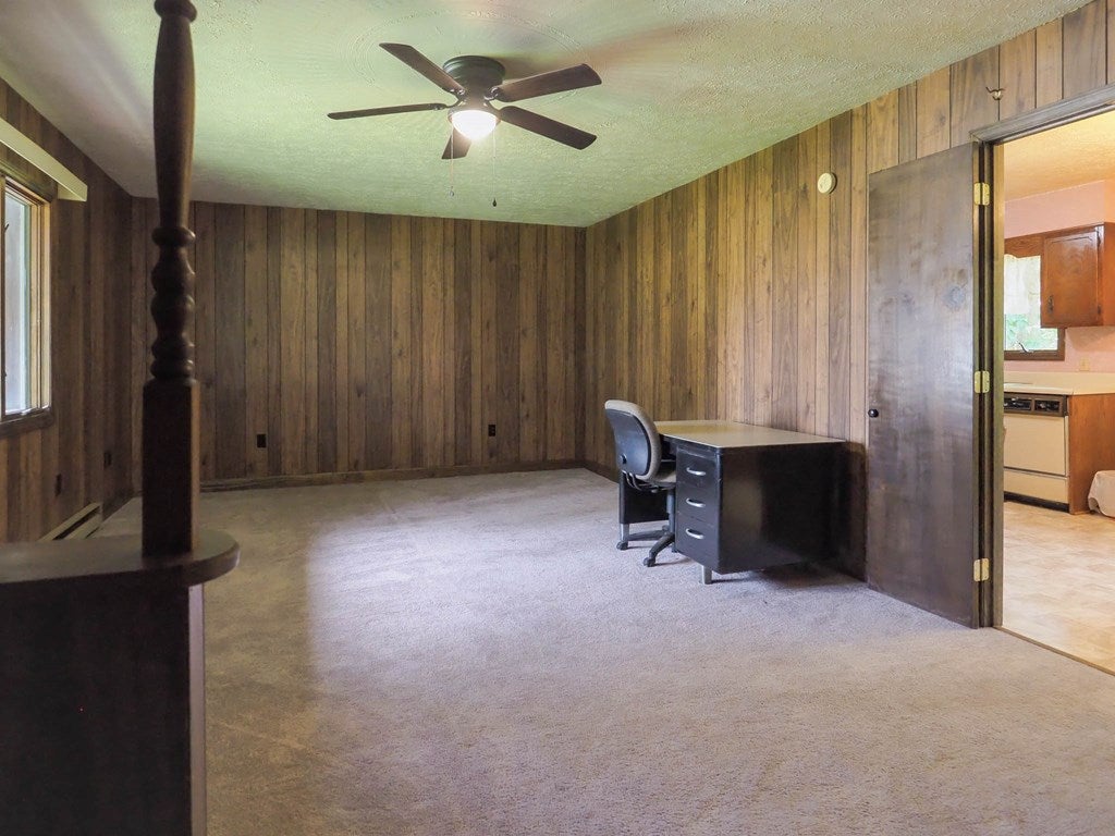 2173 Edmonds Road Galax, VA 24333 - Photo 16 of 37 Gallery Image 16