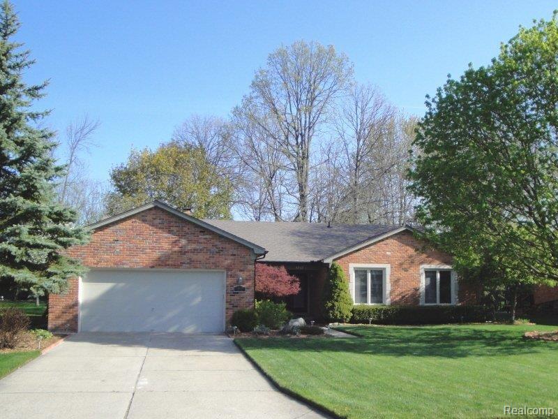1717 Snowden Circle Rochester, MI 48306 - Photo 16 of 16 16- Move in ready!