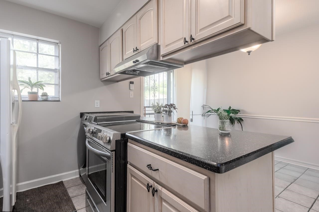 5718 Quince Road, Unit 4 Memphis, TN 38119 - Photo 11 of 20 Gallery Image 11