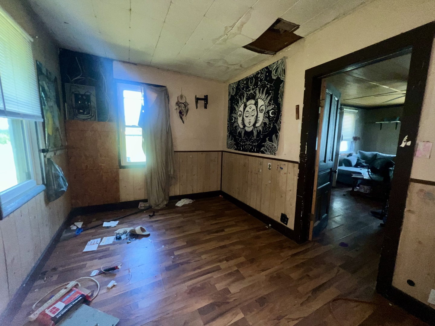 13174 Harrold Point Road Wapella, IL 61777 - Photo 15 of 23 a view of a interior of the house