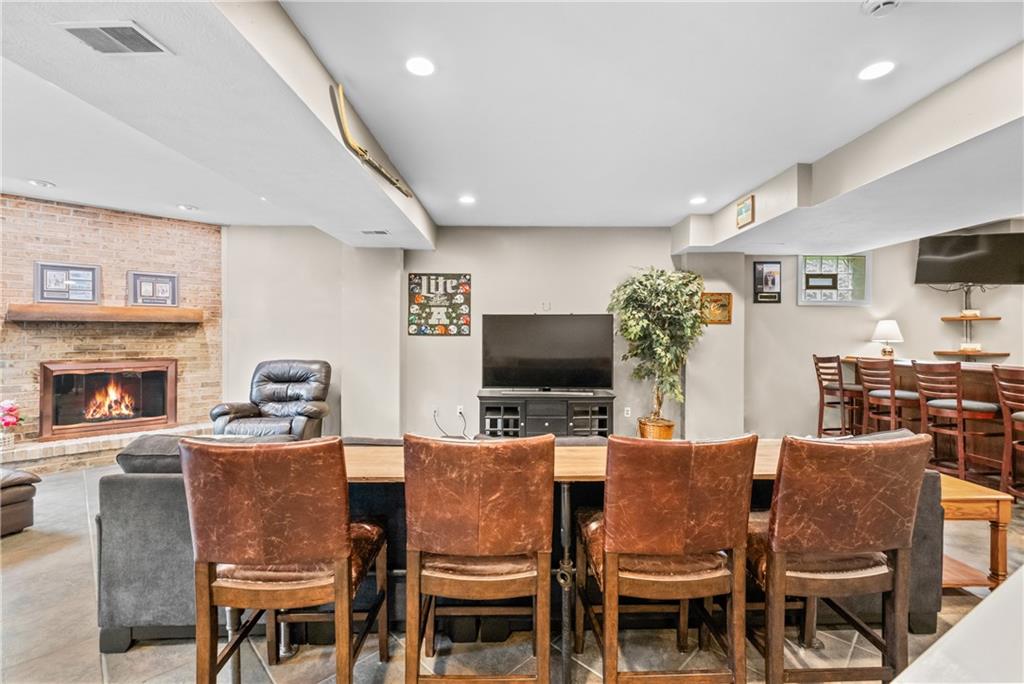 110 Marcur Lane Monaca, PA 15061 - Photo 39 of 50 a dining room with furniture and window