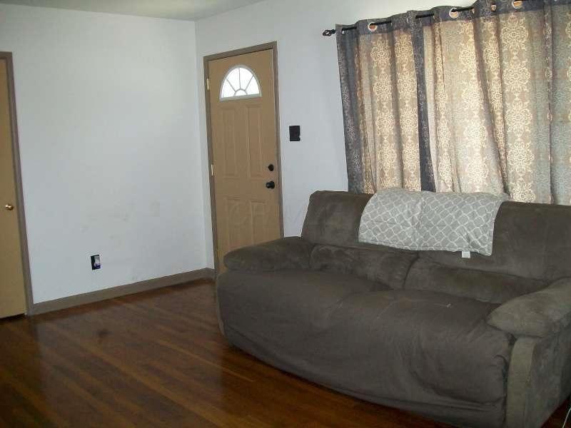 346 Danhurst Road Columbus, OH 43228 - Photo 5 of 28 Gallery Image 5