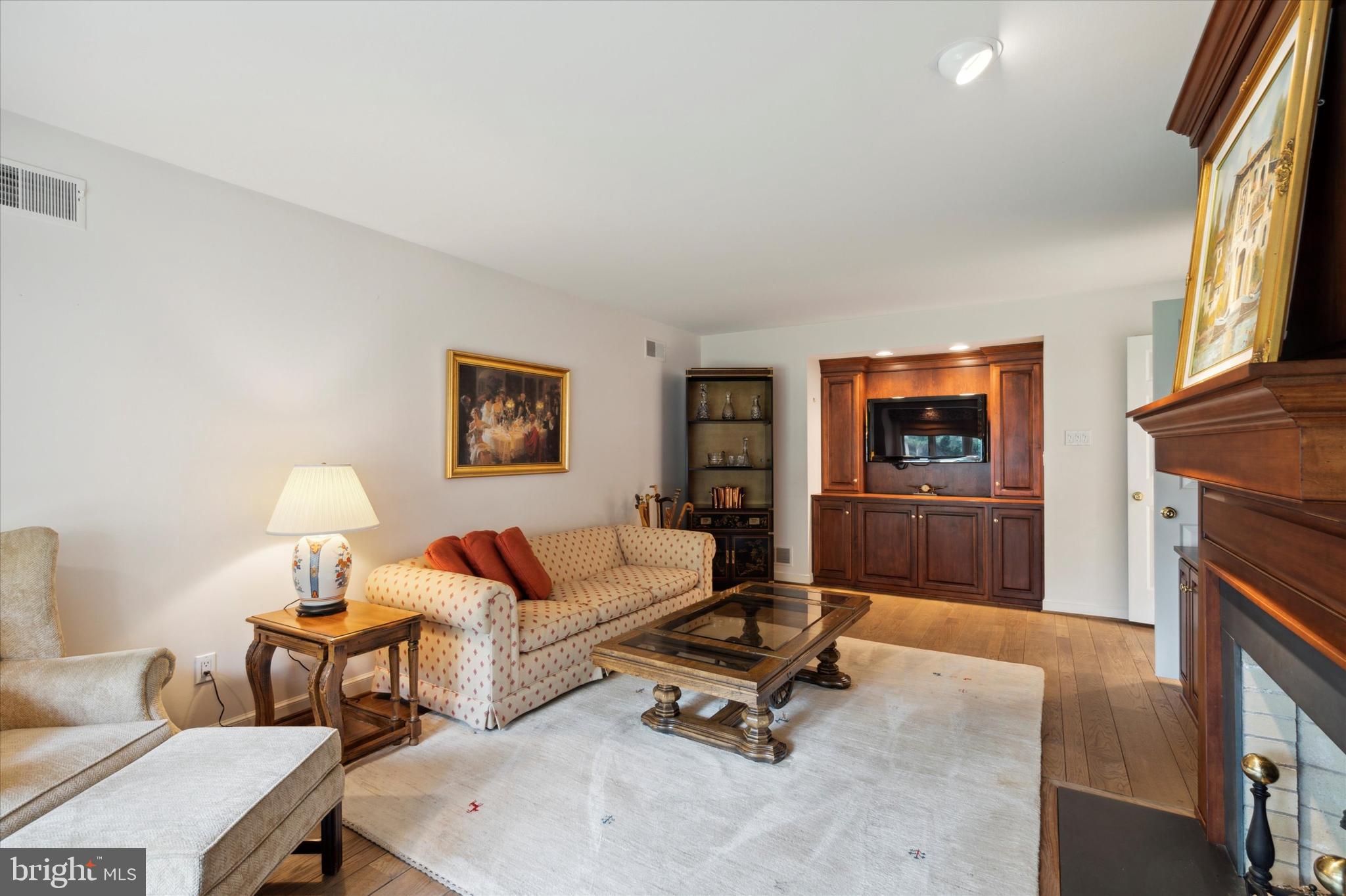8 Withers Lane Blue Bell, PA 19422 - Photo 21 of 44 Random Width Hardwood Floors