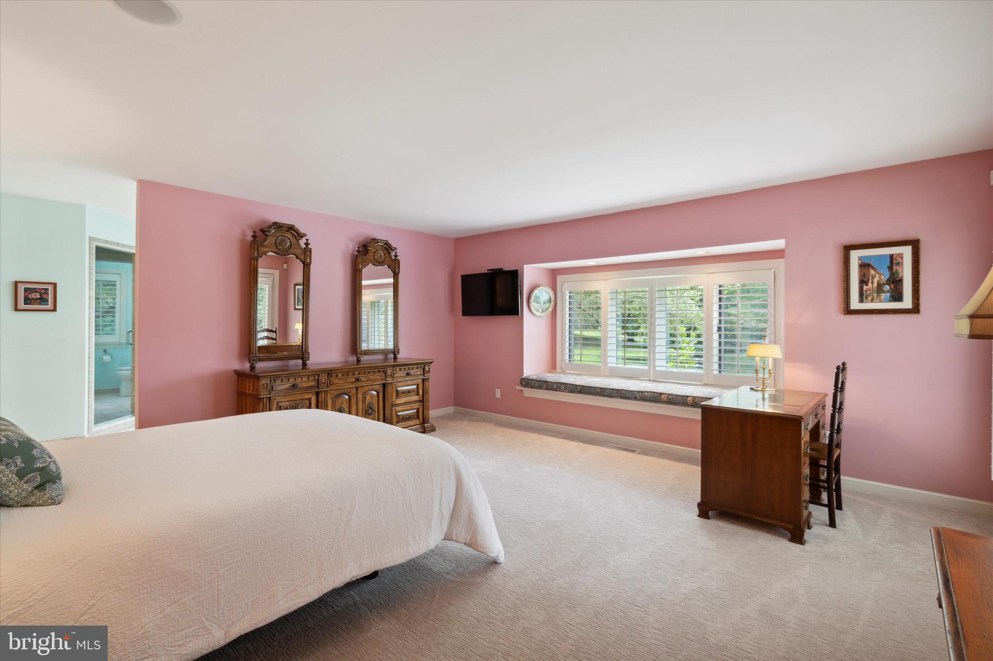 8 Withers Lane Blue Bell, PA 19422 - Photo 23 of 44 Large Primary Bedroom