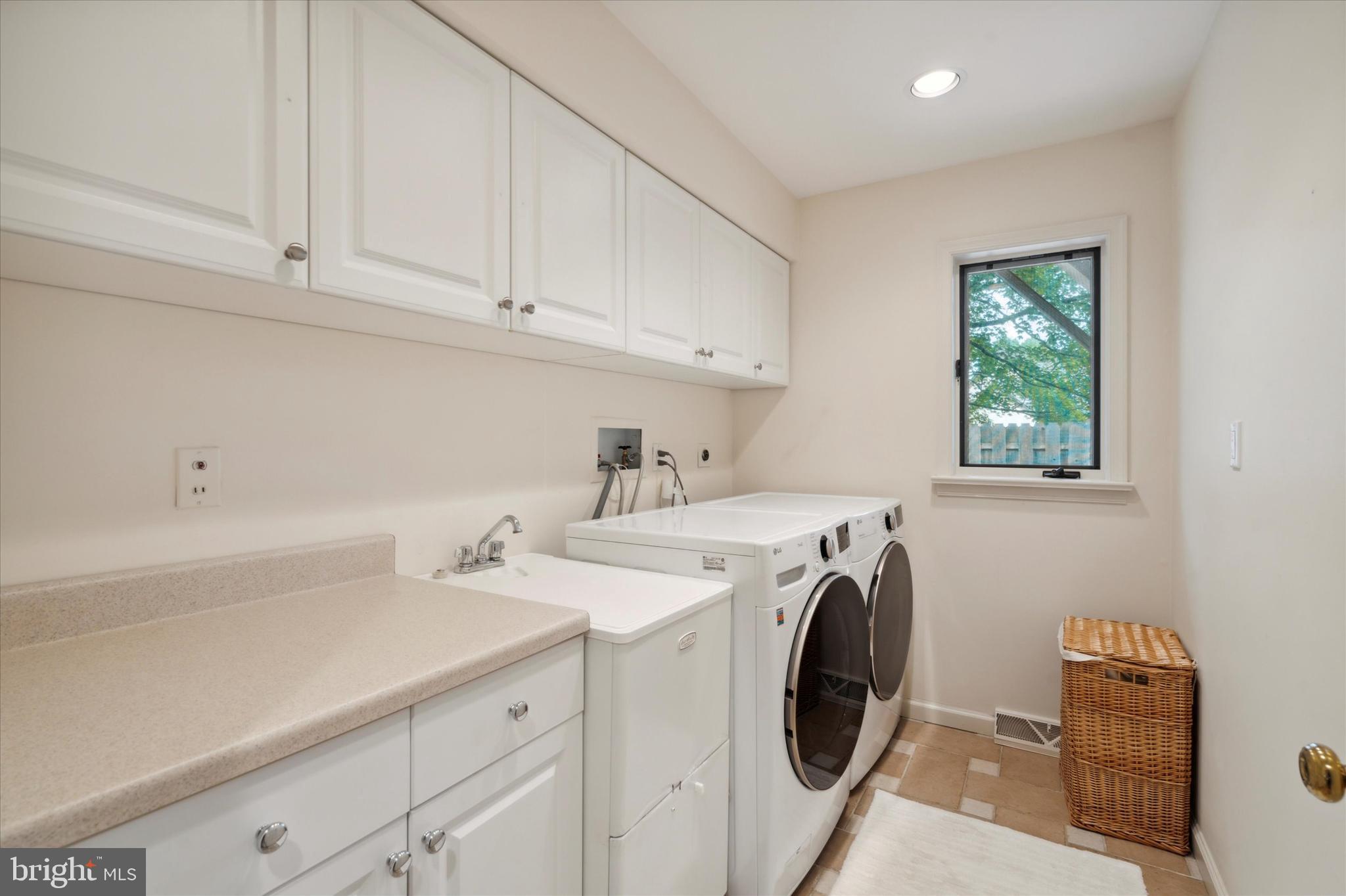 8 Withers Lane Blue Bell, PA 19422 - Photo 34 of 44 Laundry Room