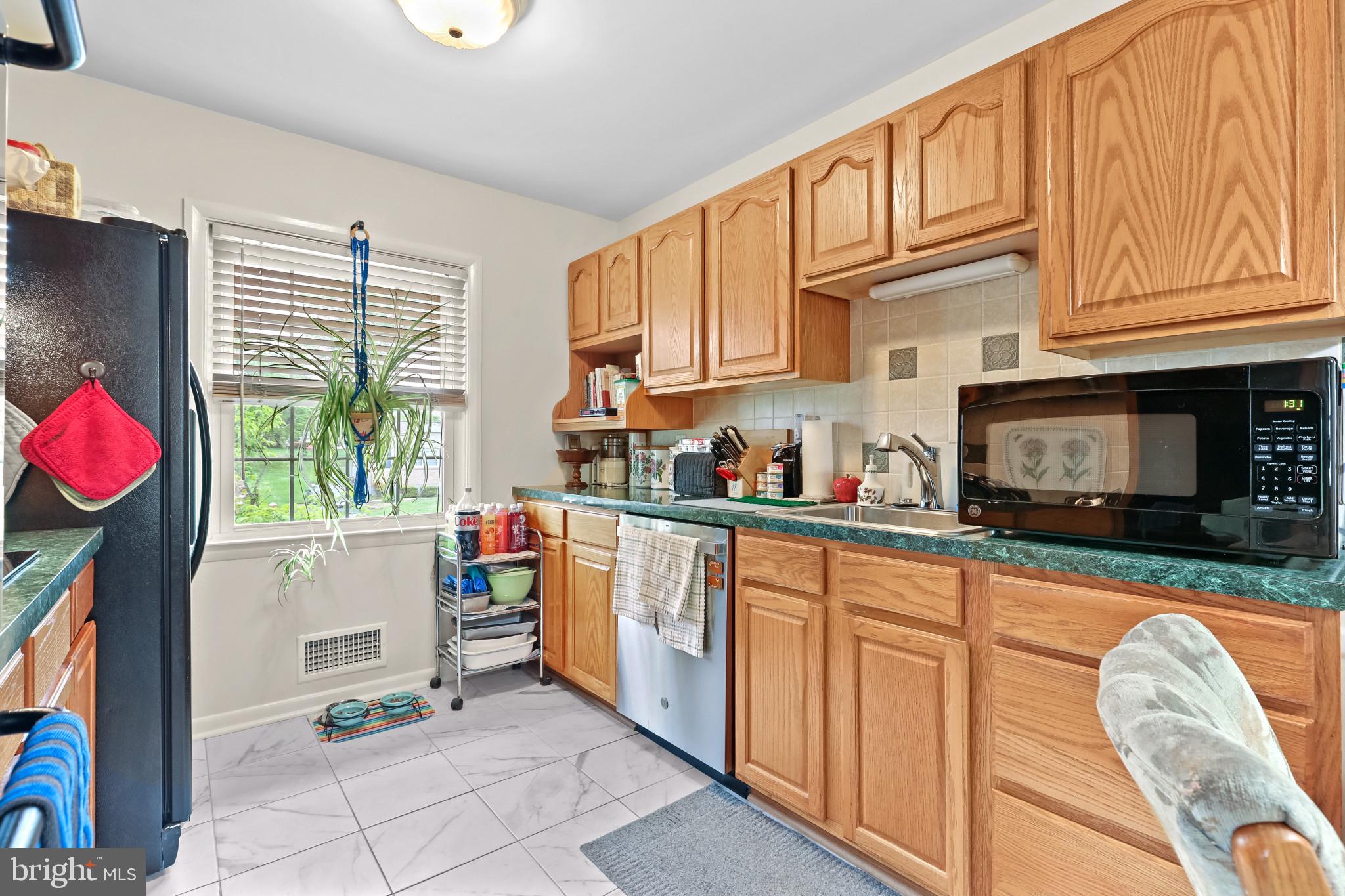 117 Cherry Valley Road Reisterstown, MD 21136 - Photo 16 of 41 Kitchen