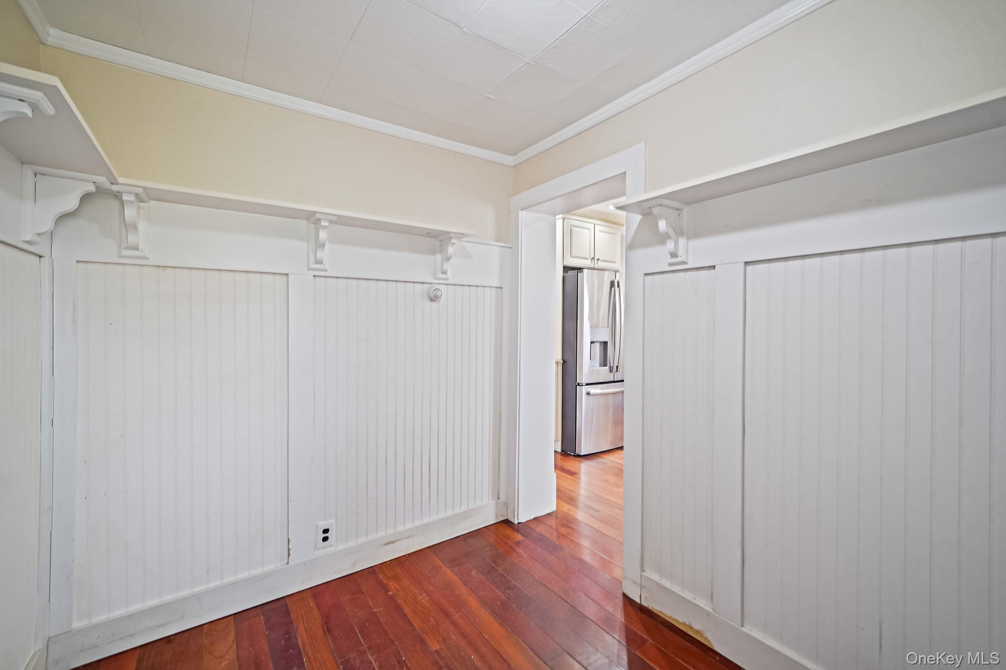 191 Smith Avenue Islip, NY 11751 - Photo 14 of 28