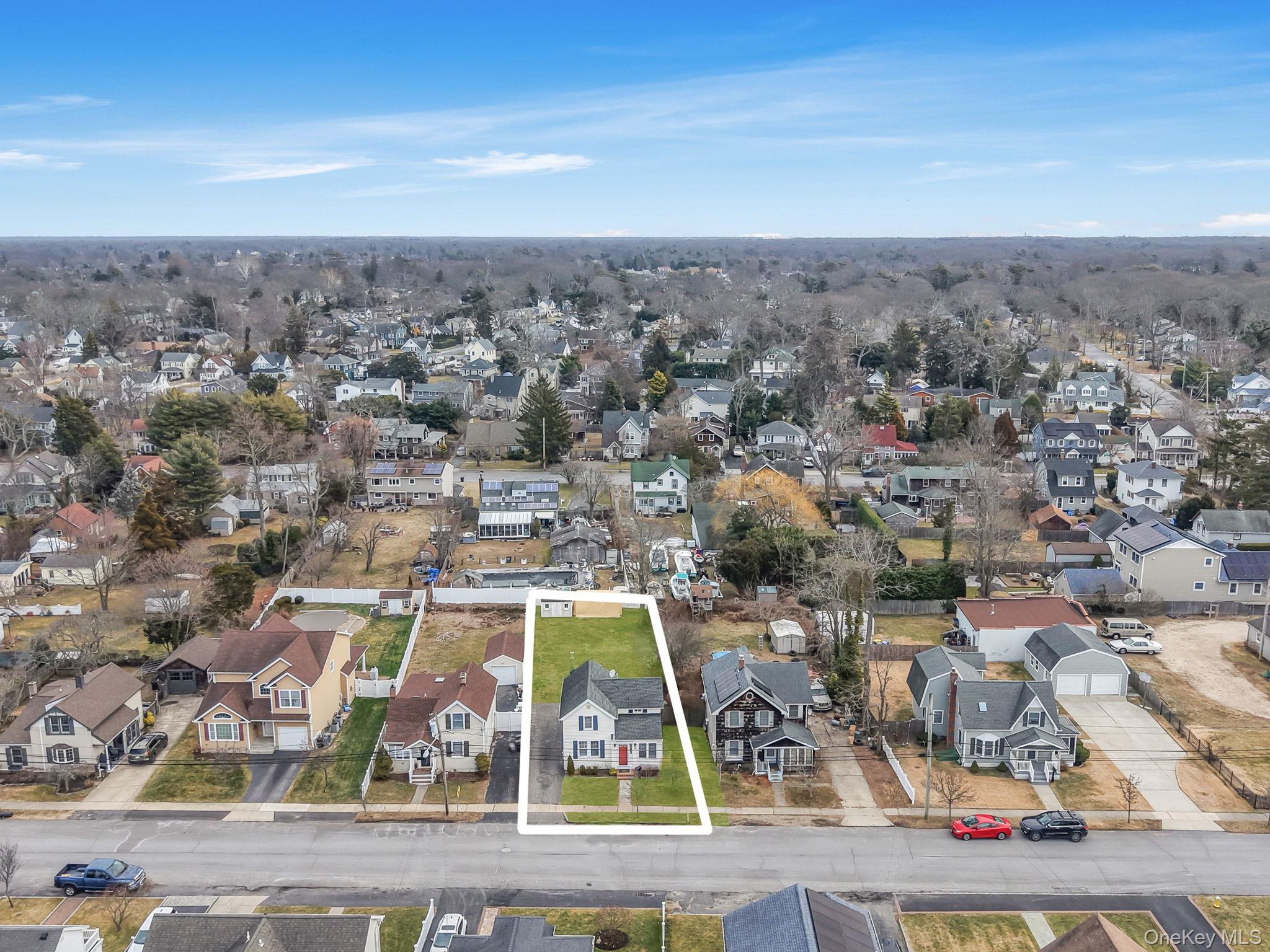 191 Smith Avenue Islip, NY 11751 - Photo 26 of 28