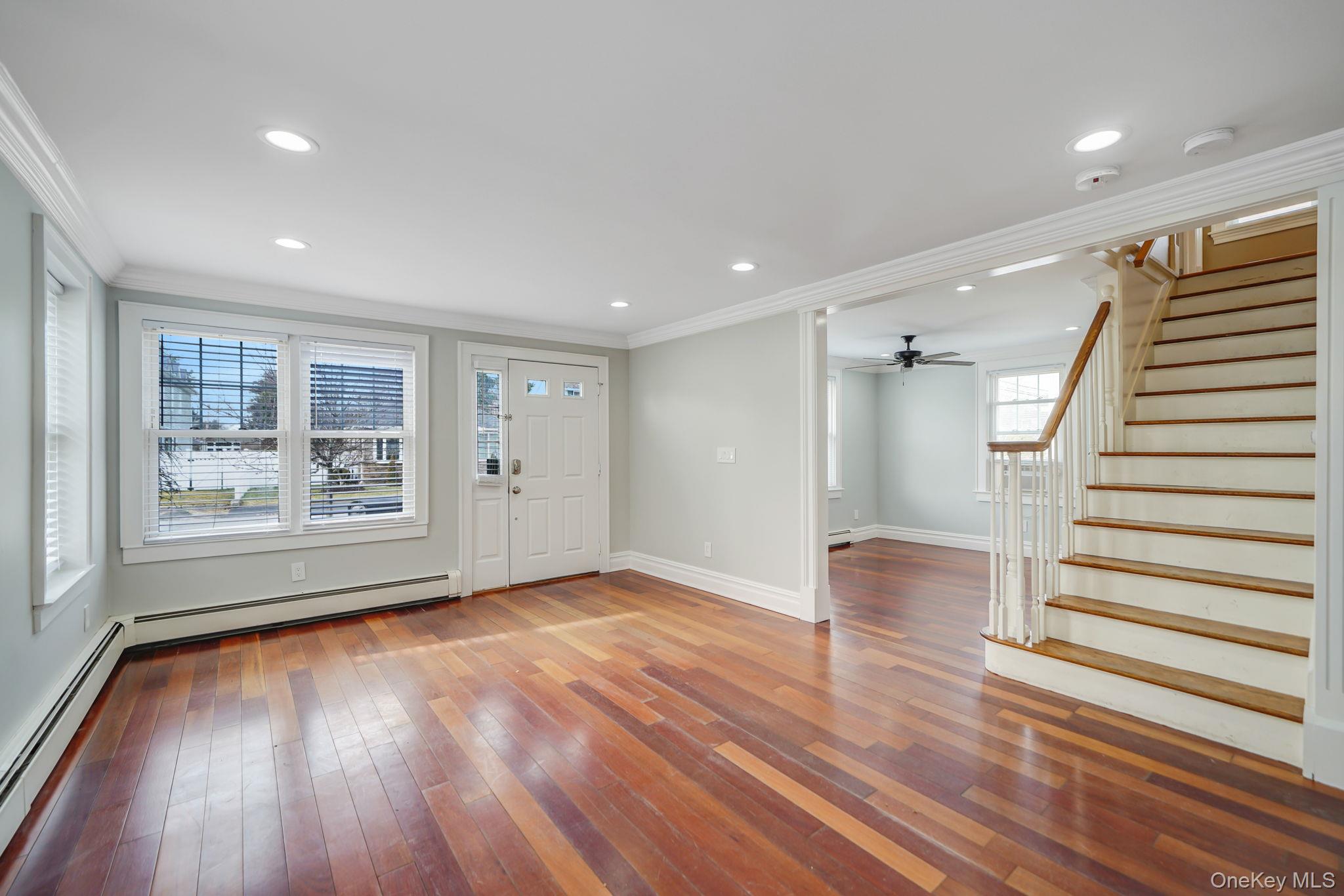 191 Smith Avenue Islip, NY 11751 - Photo 3 of 28