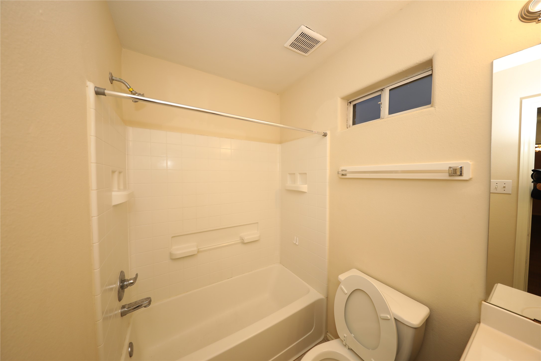 12620 Rio Bravo Street Rosharon, TX 77583 - Photo 23 of 25 a bathroom with a shower and a toilet