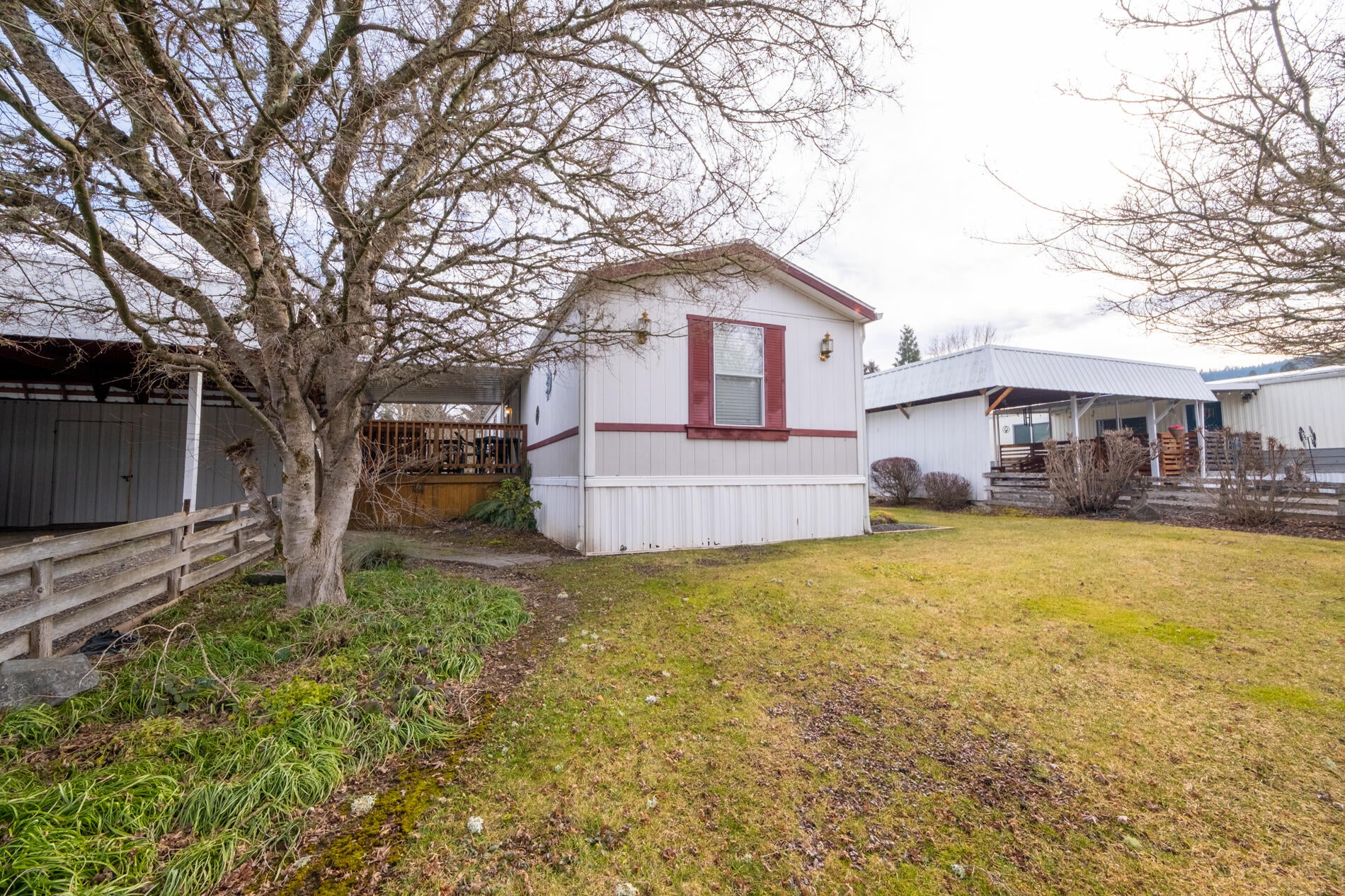 6901 Old Stage Road, Unit 14 Central Point, OR 97502 - Photo 3 of 30 6901 Old Stage Rd-25