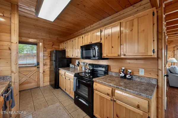$850,000 | 1553 Majestic Mountain Drive, Sevierville, TN 37876