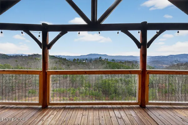 $850,000 | 1553 Majestic Mountain Drive, Sevierville, TN 37876