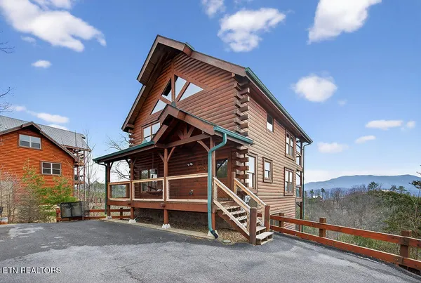 $850,000 | 1553 Majestic Mountain Drive, Sevierville, TN 37876