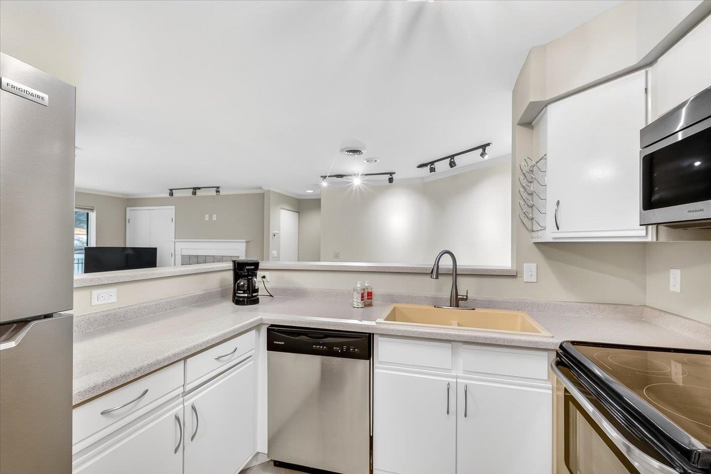 9 Captains Court, Unit 2 Madison, WI 53719 - Photo 19 of 35