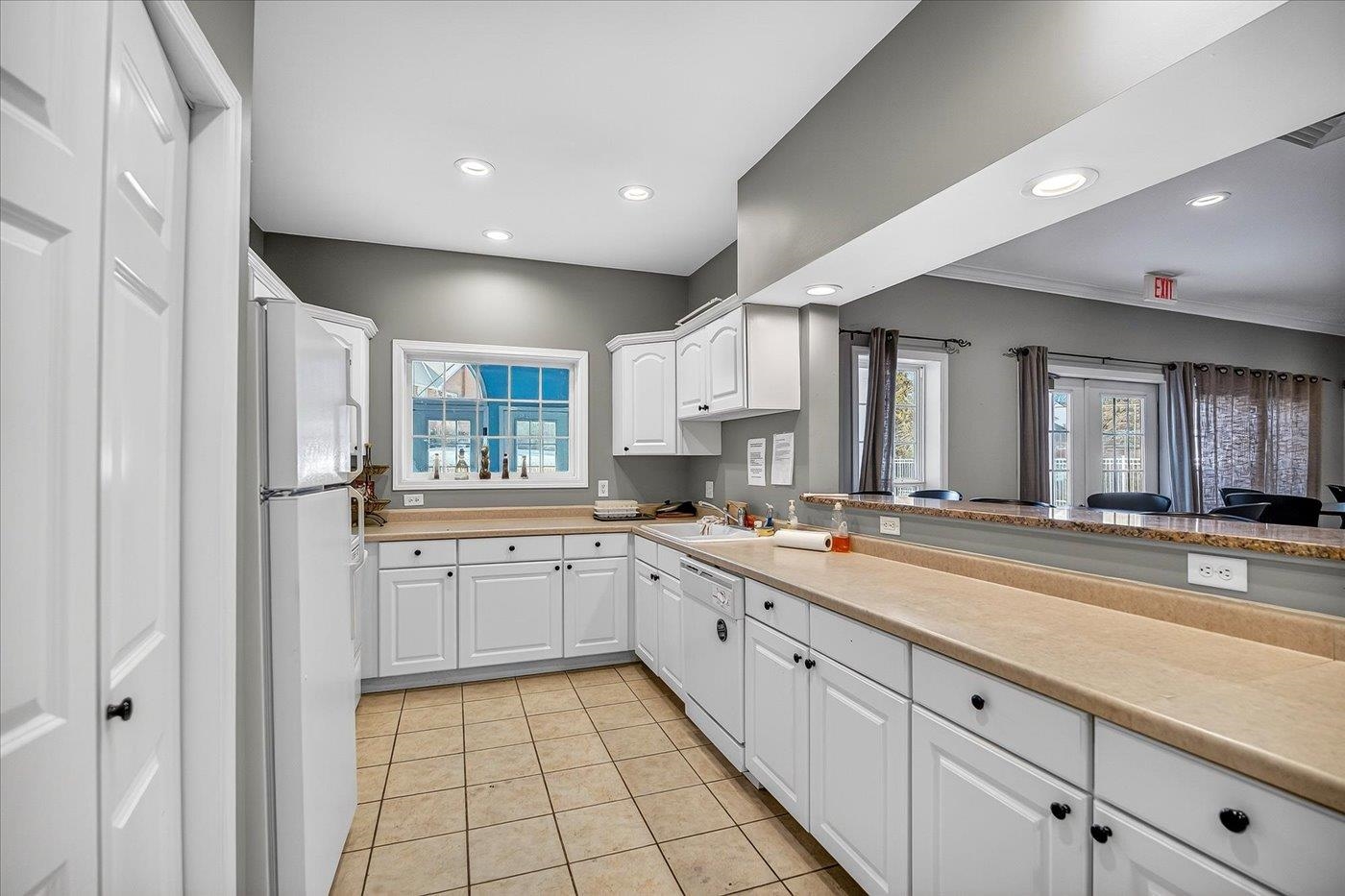 9 Captains Court, Unit 2 Madison, WI 53719 - Photo 29 of 35