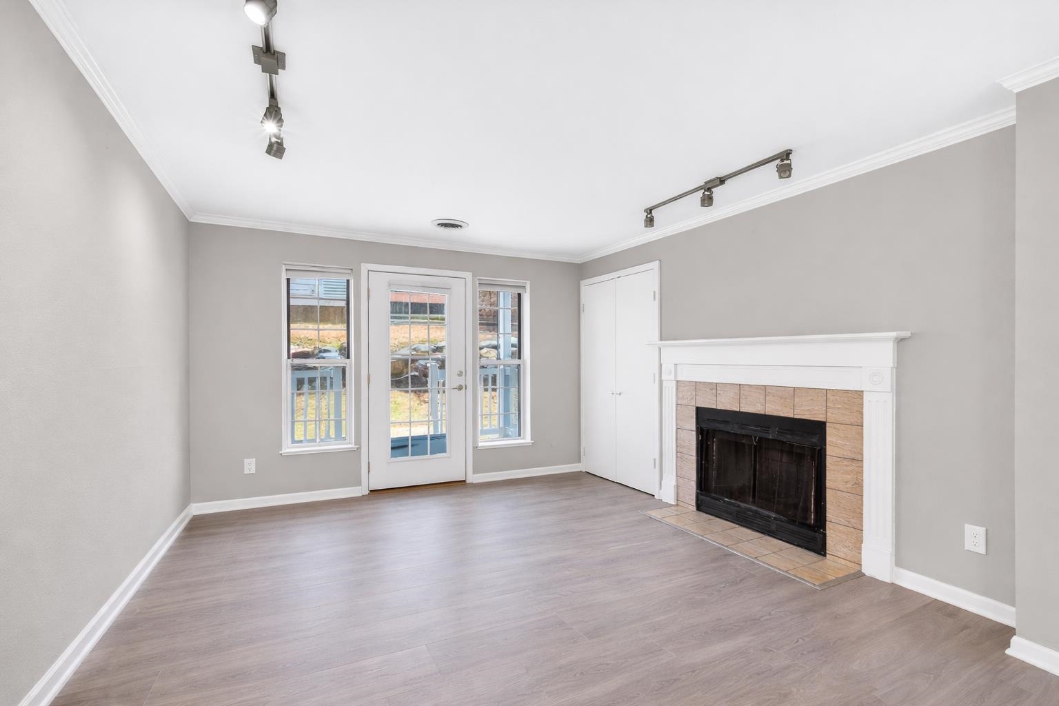 9 Captains Court, Unit 2 Madison, WI 53719 - Photo 5 of 35