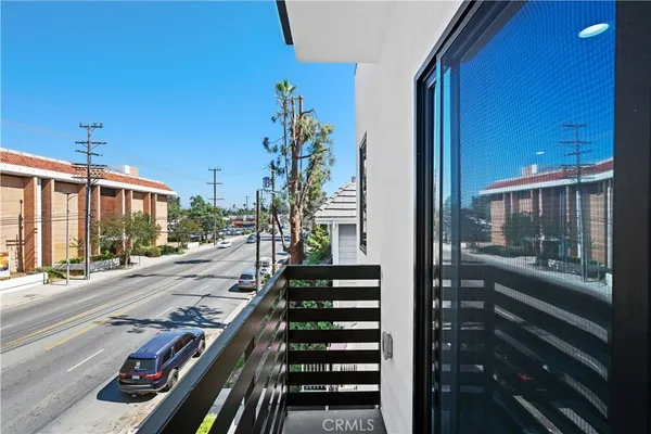 $4,265 | 6700 Kester Avenue, Van Nuys, CA 91405