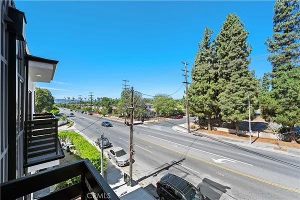 $4,265 | 6700 Kester Avenue, Van Nuys, CA 91405