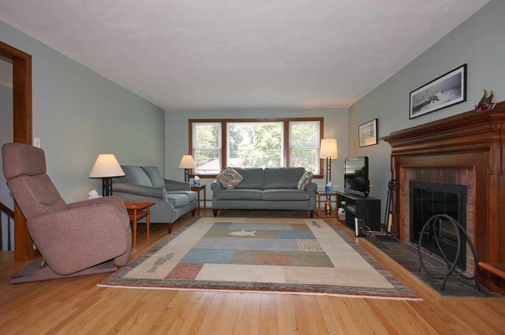 31 Partridge Road Medfield, MA 02052 - Photo 5 of 30 Gallery Image 5