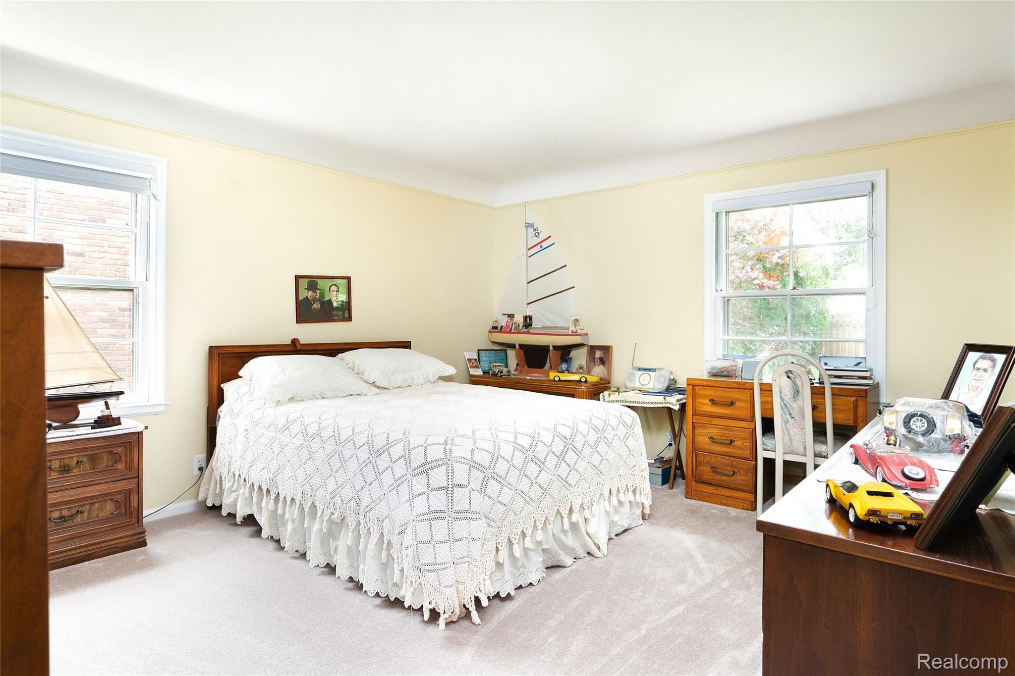 997 North Renaud Road Grosse Pointe, MI 48236 - Photo 17 of 32 17.jpg