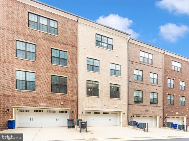 $960,000 | 521 Triggerfish Drive, Oxon Hill, MD 20745