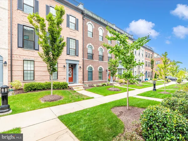 $950,000 | 521 Triggerfish Drive, Oxon Hill, MD 20745