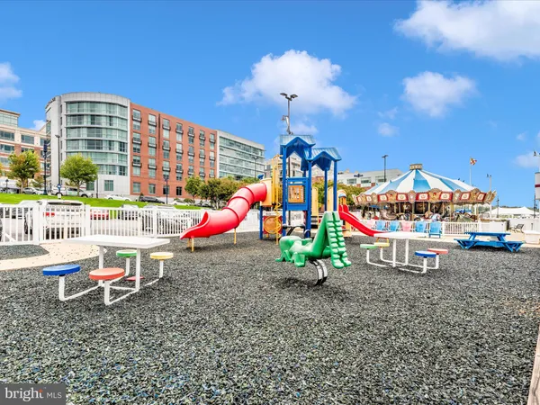 $950,000 | 521 Triggerfish Drive, Oxon Hill, MD 20745