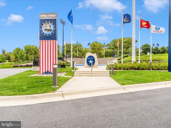 $950,000 | 521 Triggerfish Drive, Oxon Hill, MD 20745