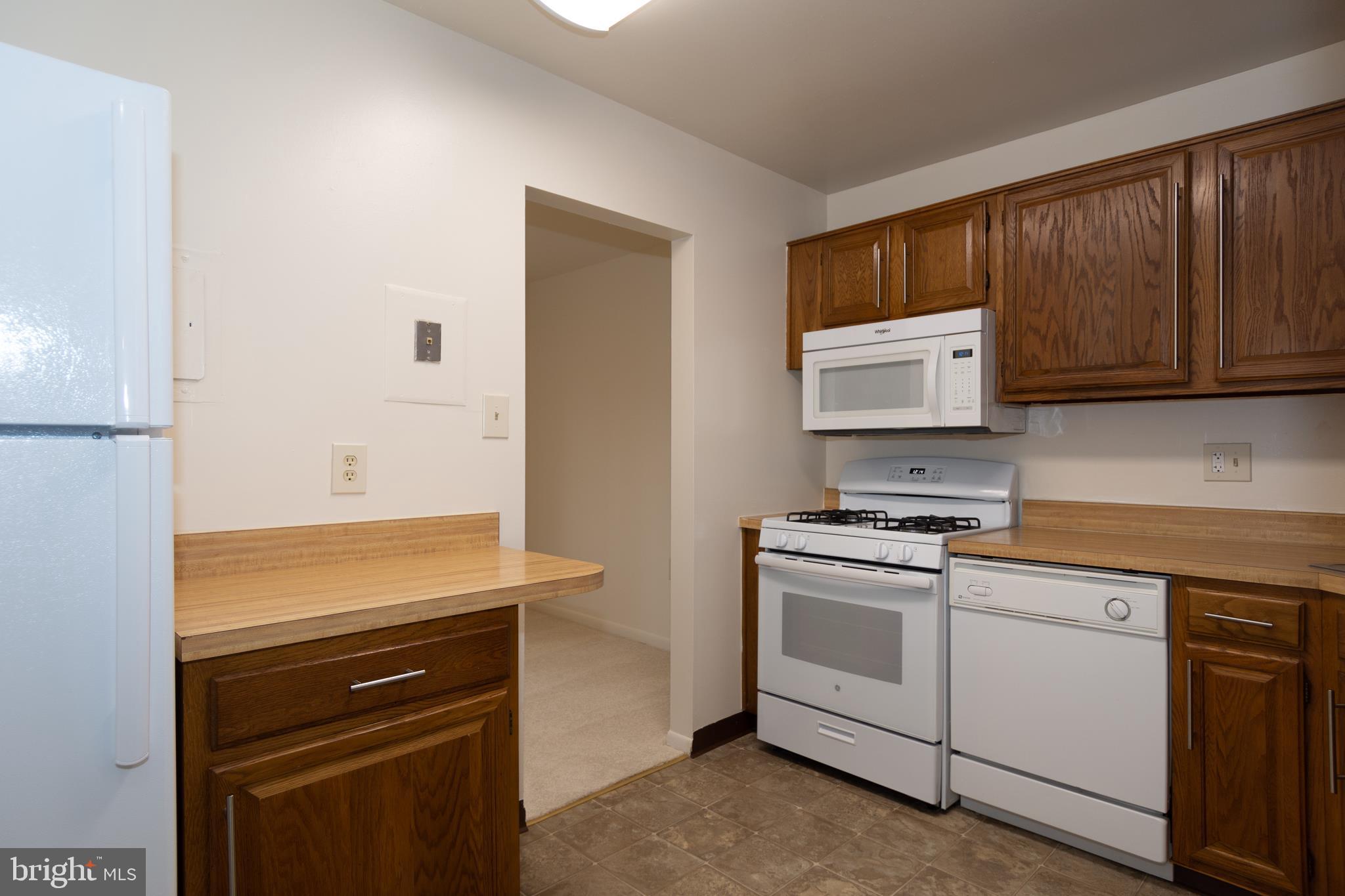 1540 Northgate Square, Unit 31B Reston, VA 20190 - Photo 8 of 17