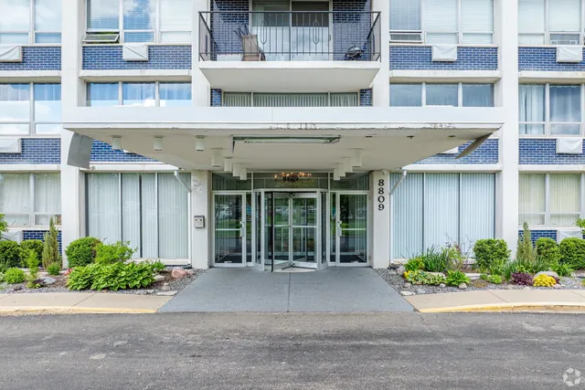 $155,000 | 8809 Golf Road, Unit 10C, Niles, IL 60714