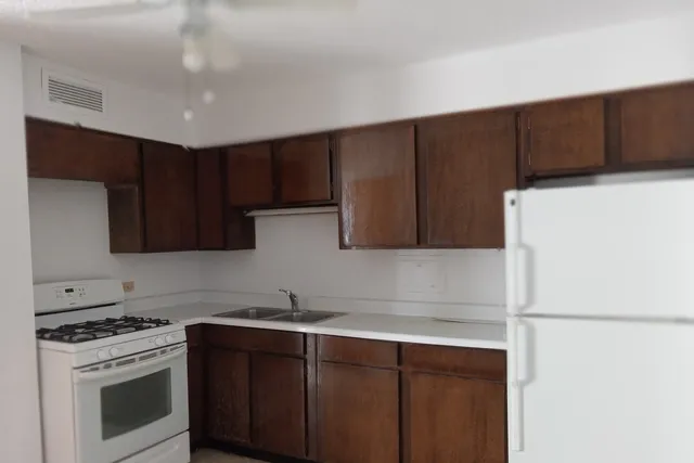 $155,000 | 8809 Golf Road, Unit 10C, Niles, IL 60714