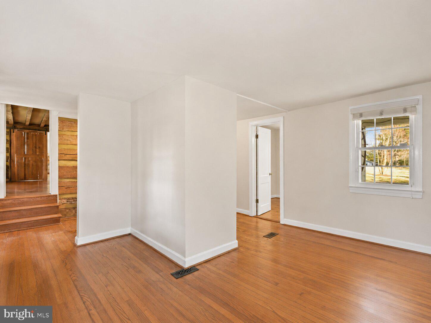 326 Walker Road Great Falls, VA 22066 - Photo 22 of 50