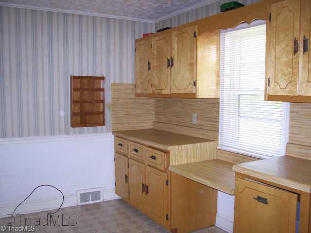 609 Quaker Lane High Point, NC 27262 - Photo 5 of 8 Other.