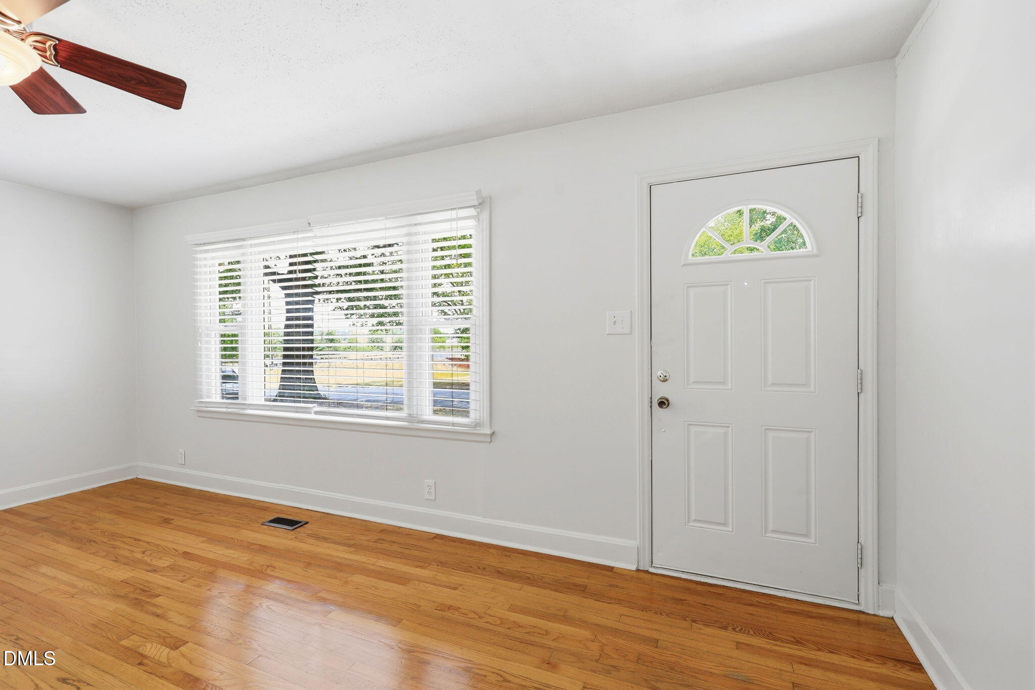 1711 Forest Road Durham, NC 27705 - Photo 4 of 28