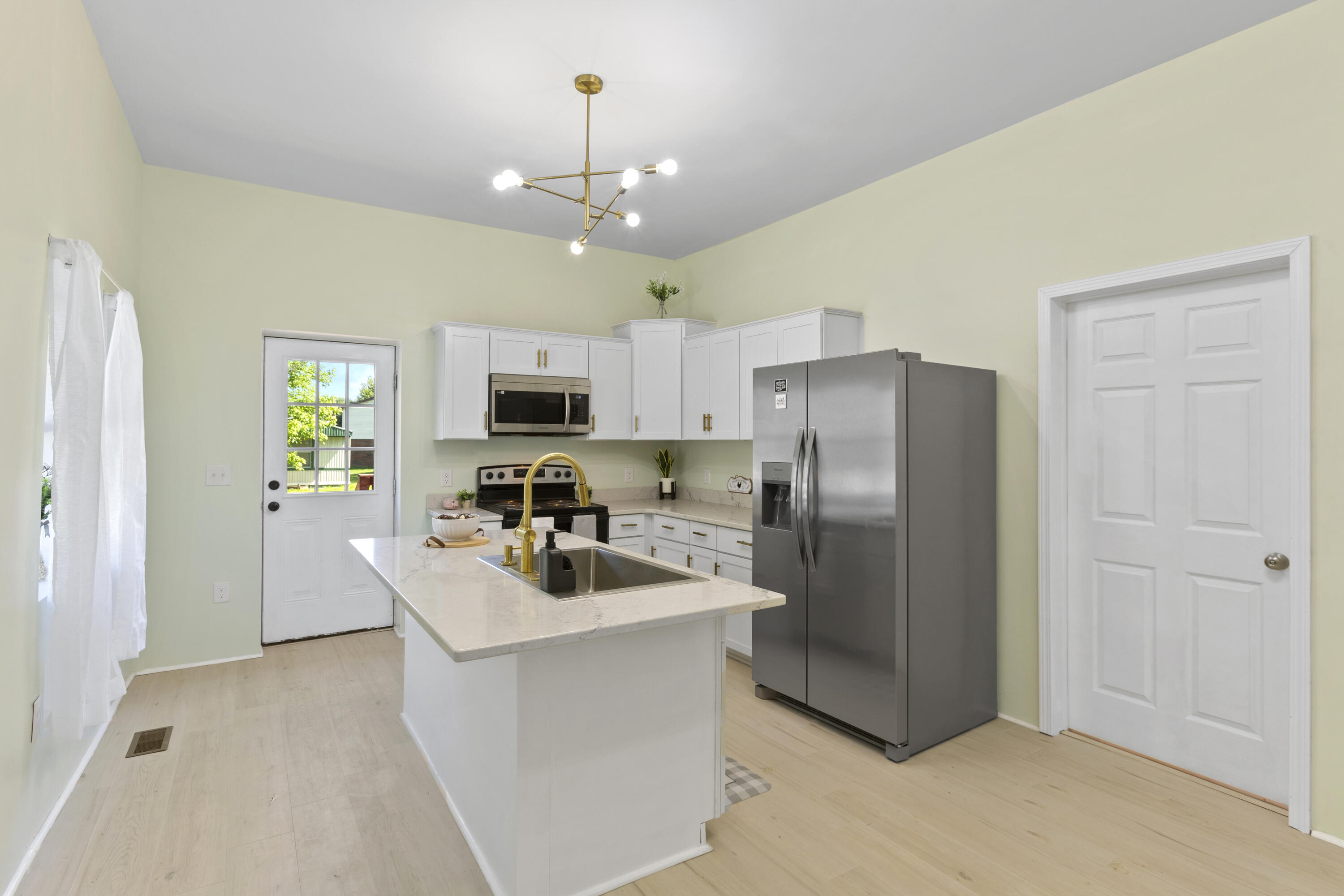 218 Ramey Road Sharpsburg, KY 40374 - Photo 8 of 38 I82A5596
